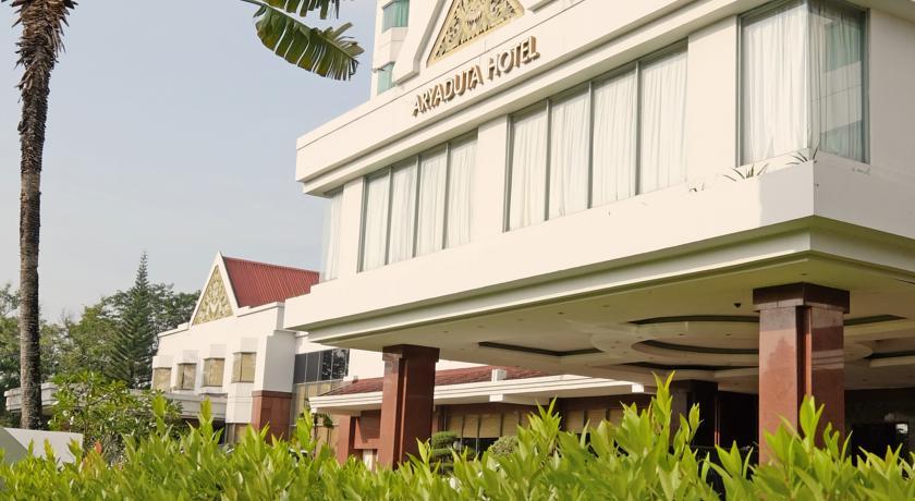 Aryaduta Pekanbaru Hotel Exterior photo